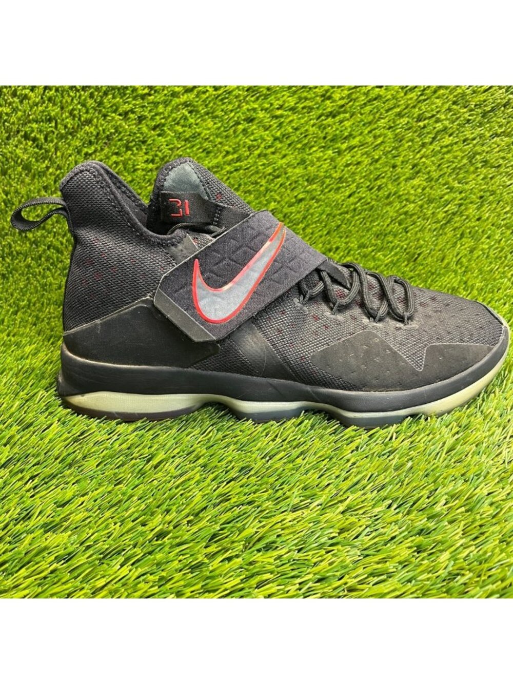 Nike LeBron 14 Mens Size 11.5 Black Red Athletic Basketball Shoes Sneakers‎
